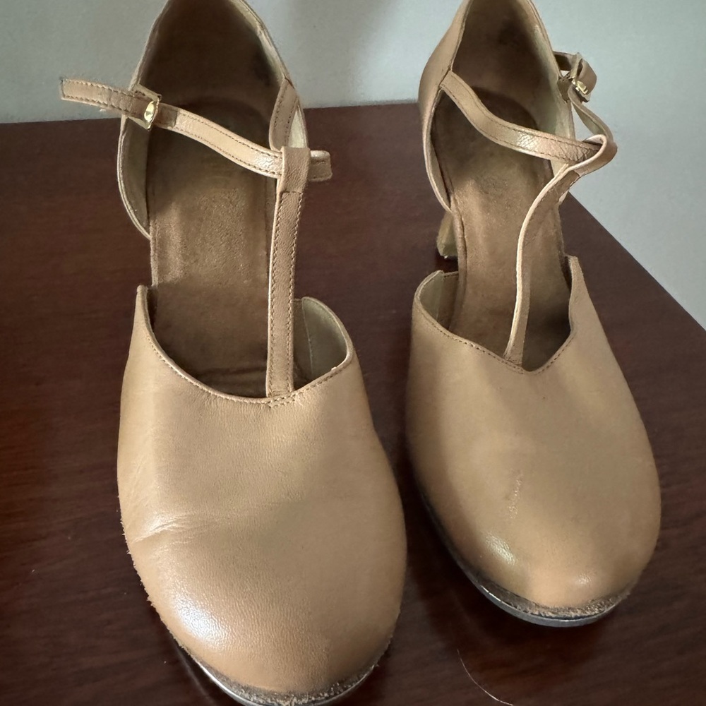 Bloch Women’s Character Dance Shoes with Capezio taps